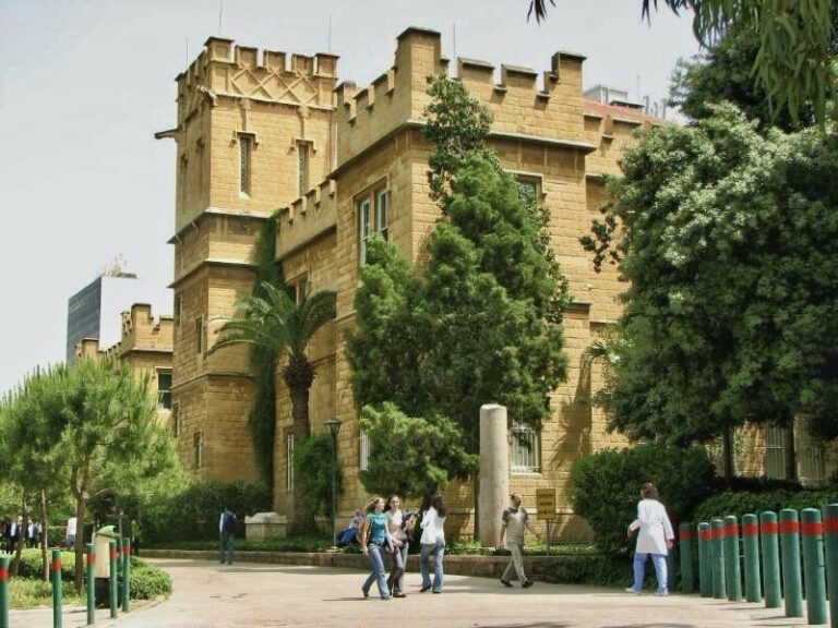  الأثري الجامعة الأمريكية بيروت لبنان (13)